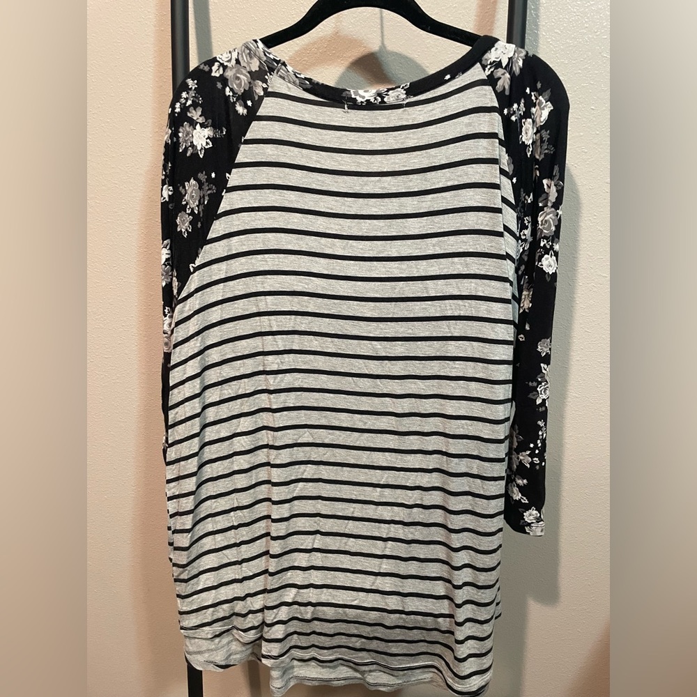 Floral Striped Contrast Sleeve Raglan - Picture 2 of 2